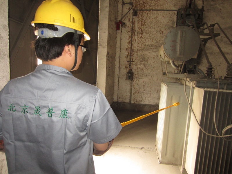 河北鋼鐵廠配電柜，變壓器帶電清洗